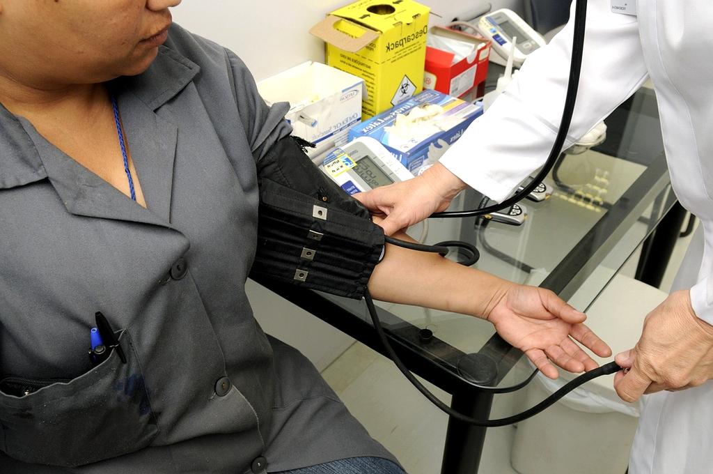 Psychológ vykonávajúci prvotné hodnotenie klienta